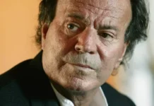 Julio Iglesias acusado por sus exempleadas de agresiones sexuales